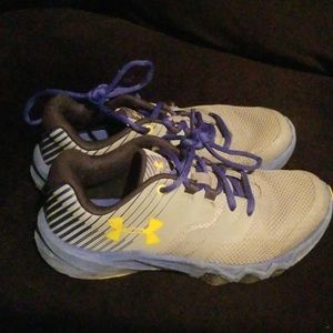 Boys Under Armour Tennis Shoes